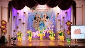 Хореографический ансамбль "Самоцветы" татарский танец "У ручья"
