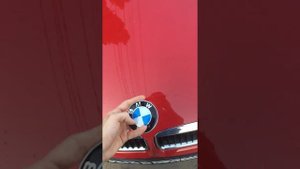 BMW e90 - замена шильдика капота