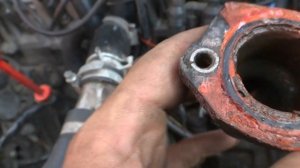 Продолжаем наблюдать за фланцами системы охлаждения Пассата Б 3.Про тройник с датчиками на Пассат Б