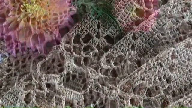 Скатерть из мотивов крючком. Работа Надежды Борисовой.