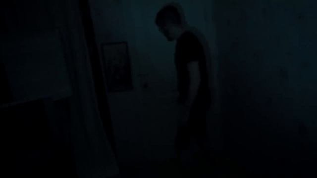 Бледный Человек Напал на меня! Он в квартире  -  Потусторонние / Вызов Духов