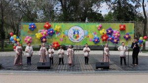 Детская вокальная группа "Первоцвет" - "Возле речки, возле мосту"