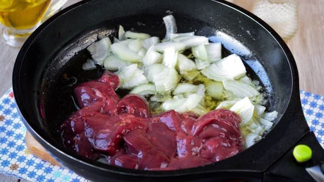 Карамелизированная куриная печень