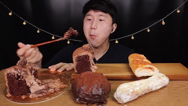 [SUB]초코 생크림 케이크, 명란바게트, 다크쇼콜라 먹방 (Chocolate cream cake, cod roe baguette, dark chocolate)#MUKBANG смотреть онлайн