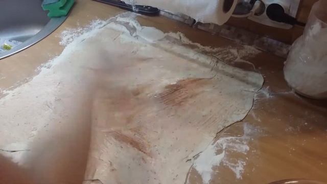 Булочки, булочки из слоеного теста, выпечка на скорую руку, мини пицца, из слоеного теста. смотреть онлайн