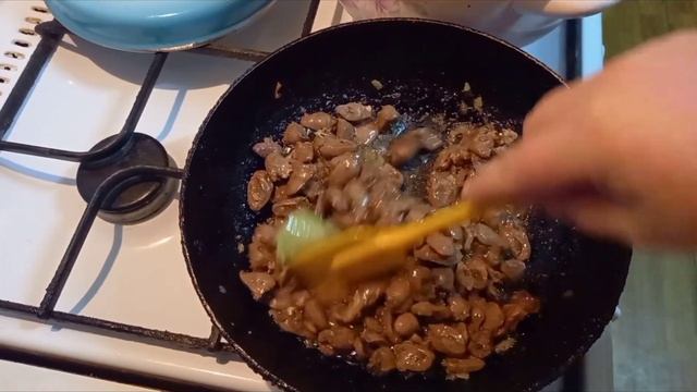 Куриные сердечки в сметанном соусе! Язык проглотишь))) смотреть онлайн