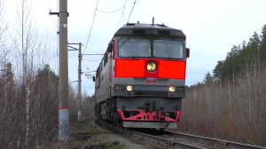 ТЭП70-0175 с пригородным поездом Алапаевск - Монетная с приветливой бригадой