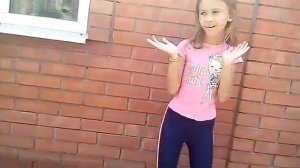 Танец под песню белое красное.