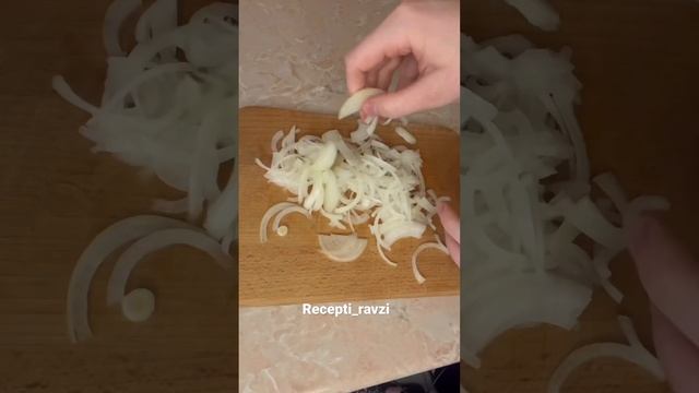 Спагетти в томатном соусе ? смотреть онлайн