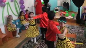 танец на 8 марта Старшая группа