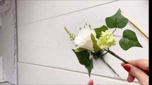 How to make  a garland of roses in shades of white and green #garland #flowerarrangement  #howtomak