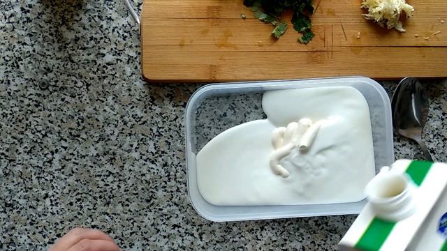 Соус для мант и пельменей с зеленью