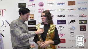 Интервью с певицей Верой Алдониной (дочь Юлии Началовой) после выступления на Estet Fashion Week2023