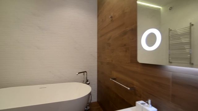 Мох в интерьере. Обзор квартиры с маленькими комнатами. Фитостена