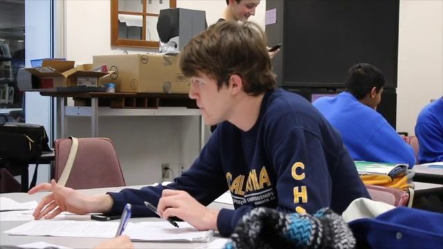 Davis High Students React to Free Community College Proposal смотреть онлайн