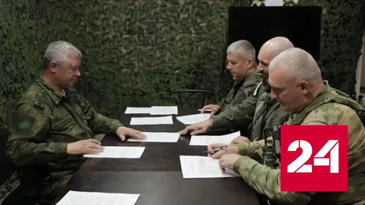 Минобороны заключило контракты еще с семью добровольческими подразделениями - Россия 24