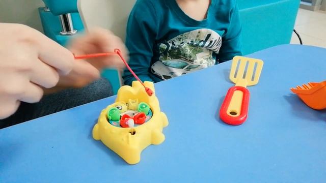 Помощник на работе/ Новогодний музыкальный телефон смотреть онлайн