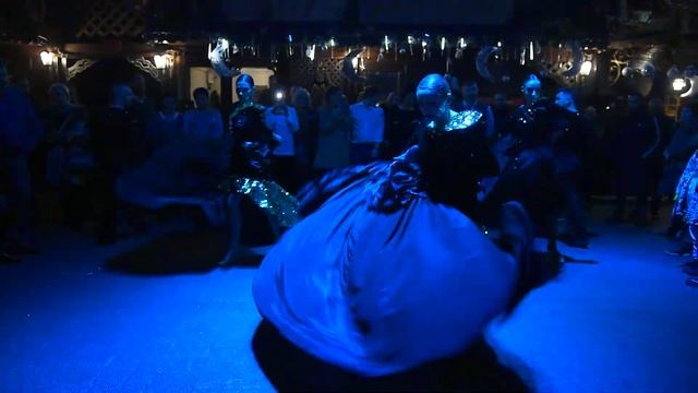 Зажигательный шоу-балет "Феерия" в загородном кафе "Очаг" смотреть онлайн