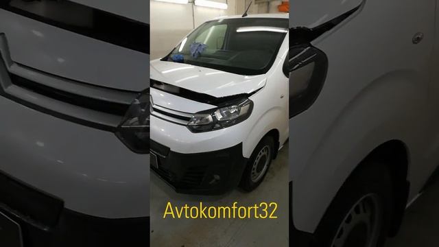 Антигравийная защита капота и фар Citroen Jumpy. #автокомфорт32 #защитакузова #тонировкабрянск смотреть онлайн