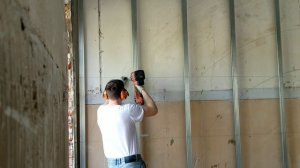 монтаж подвесов газовым пистолетом#стройка# хайбэст#газовый пистолет