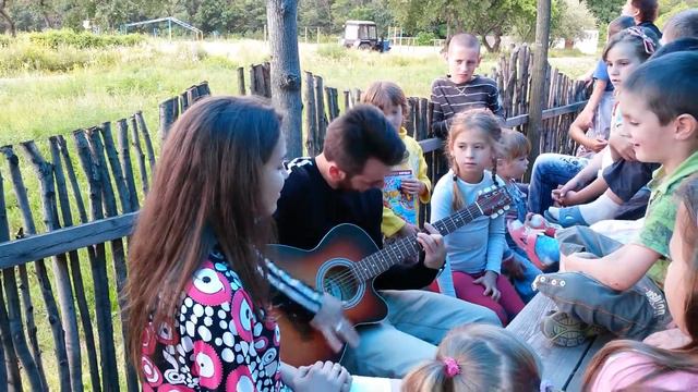 19 06 Музыка и беженцы 35 Концерт Антошка Антошка с сожалению День рождения только раз в году смотреть онлайн