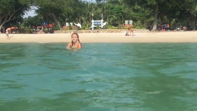 Military base beach Pattaya.  Военный пляж в Паттайе с Alex&Nicole