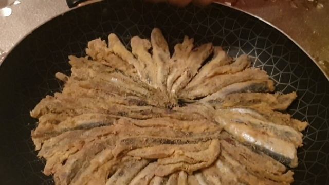 Такого вы не пробовали!!! Турецкое лакомство!! Hamsi Tava!! Жареная сардинка по-турецки!!