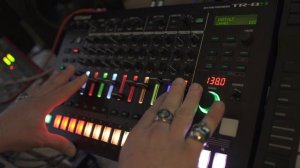 ROLAND TR 8S TECHNO PATTERN #02   (4K)