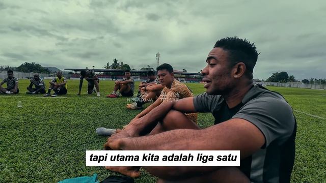 MERINDING! PEMAIN PSBS BIAK SEBELUM LOLOS KE LIGA 1 смотреть онлайн