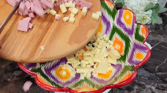 Беру засохший хлеб и готовлю эту вкуснятину. Простые, но очень вкусные пиццы с нежной начинкой смотреть онлайн