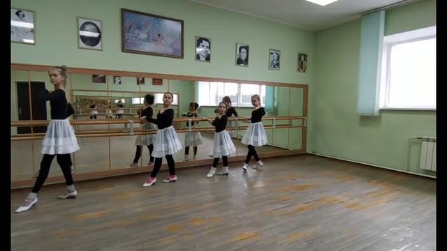 Открытый урок преподавателя хореографии НШИ им. Н. И. Платонова Зазон Е. В. смотреть онлайн