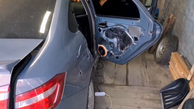 Замена штатных динамиков на Lada Vesta на DL Audio Gryphon Pro 165 смотреть онлайн