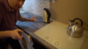 ИНДУКЦИОННАЯ плита СРАВНЕНИЕ с обычной СТЕКЛОКЕРАМИКОЙ и элчайником.