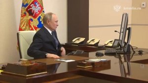 Путин проголосовал на выборах президента страны онлайн.