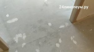 Укладка линолеума в двухкомнатной квартире визуально без стыков Красноярск