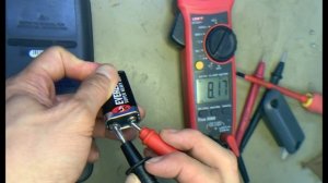 Fluke 87V Repair | Stuck on Batt  in the Screen and Never Turn off