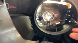 Citroen C3 Picasso change lights no tools needed!