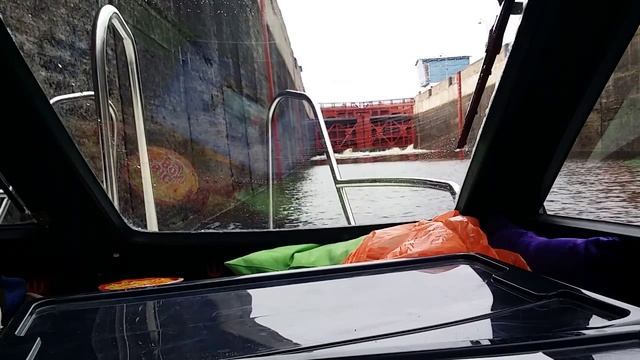 Во втором шлюзе ББК    Phoenix 530HT