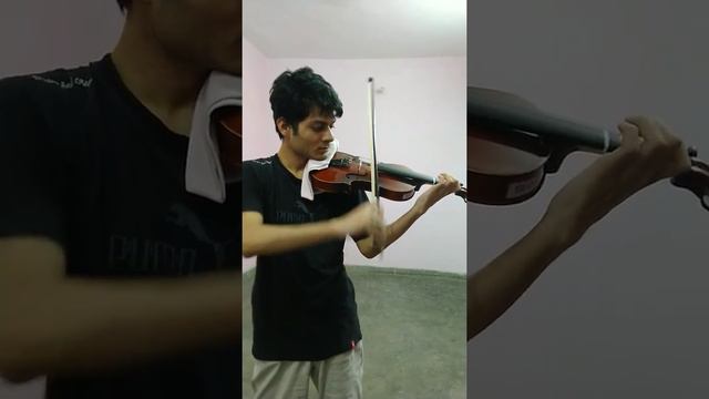 Beginner Violinist Playing Sherlock Holmes Theme (BBC) (3weeks old)