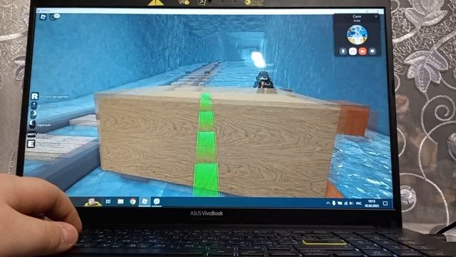 ираю в бросать вещи и людей с Сашай_Roblox (в роблокс) смотреть онлайн