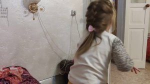 Алина и колонка «Алиса»