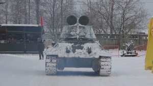 Т-34-76 "СНАЙПЕР" на центральной аллее Танкового Музея Кубинка