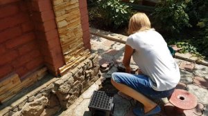 Решение проблемы с водостоком, установка дождеприемника своими руками