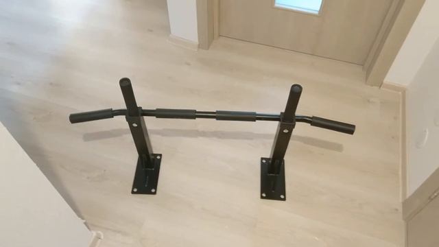 Мастер на час Екатеринбург  Монтаж полок Навеска шкафа в туалете Установка турника со сборкой