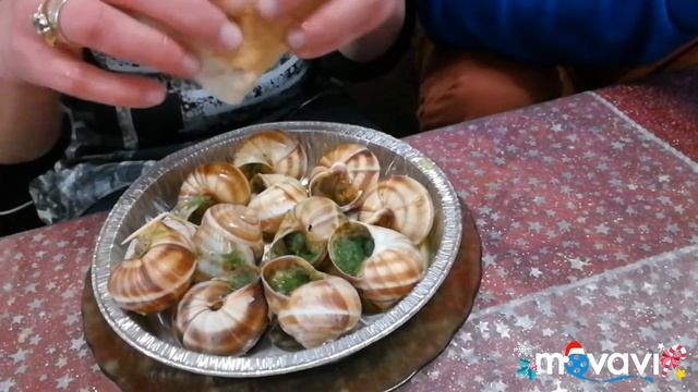 Кушаем улиток, ? и рассуждаем, почему Французы не любят лягушек! смотреть онлайн
