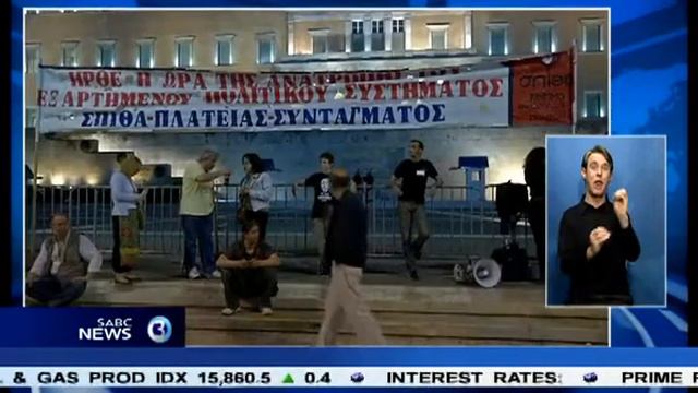 Greece's parliament to sack government employees to unlock about 11-billion U.S. dollars