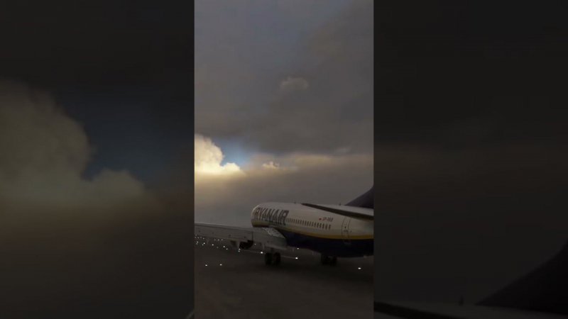 Мягче не бывает. -3.72 fpm Ryanair landing