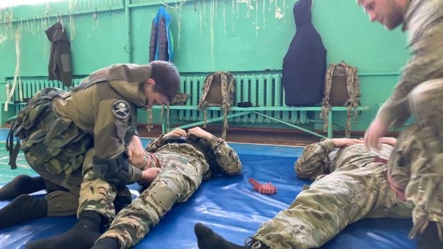 Сдача норматива по наложению жгута.