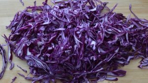 Салат из краснокочанной капусты с маслом