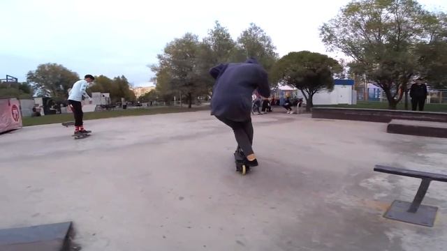 КАКИЕ ТРЮКИ УЧИТЬ НОВИЧКУ ПОСЛЕ БАЗОВЫХ смотреть онлайн